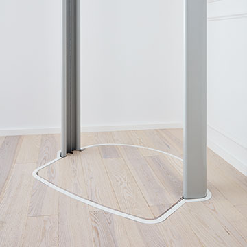 Small-Footprint Stiltz house lifts small footprint
